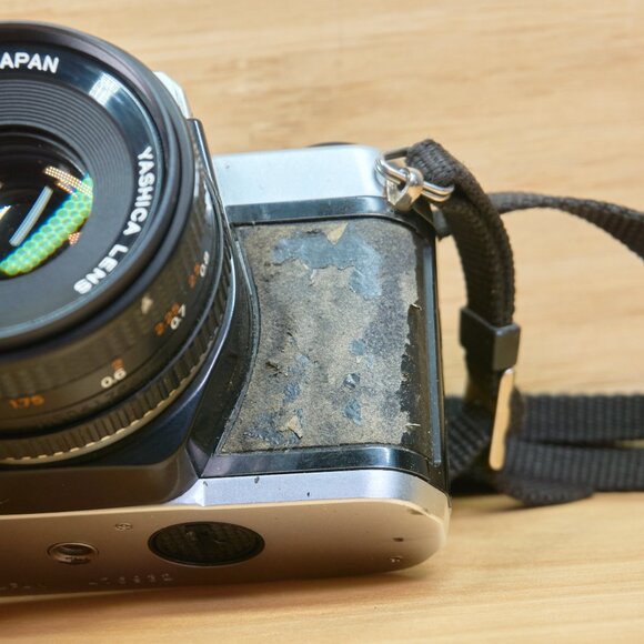 Yashica FX-7 35mm SLR Film Camera, with Yashica 50mm f2 Lens, Made in Japan - Picture 7 of 16